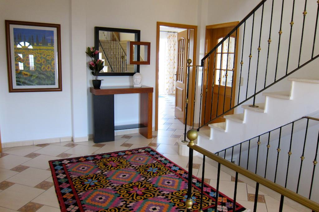 אלבופיירה 6 Bedroom Villa Brady Private With Pool And Garden מראה חיצוני תמונה