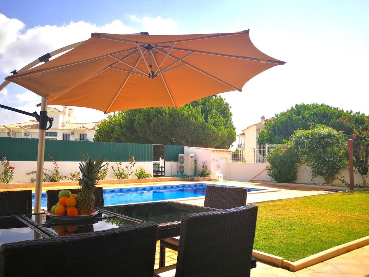 אלבופיירה 6 Bedroom Villa Brady Private With Pool And Garden מראה חיצוני תמונה